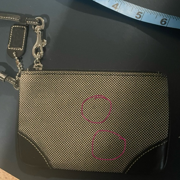 Coach checkered wristlet - Picture 7 of 8